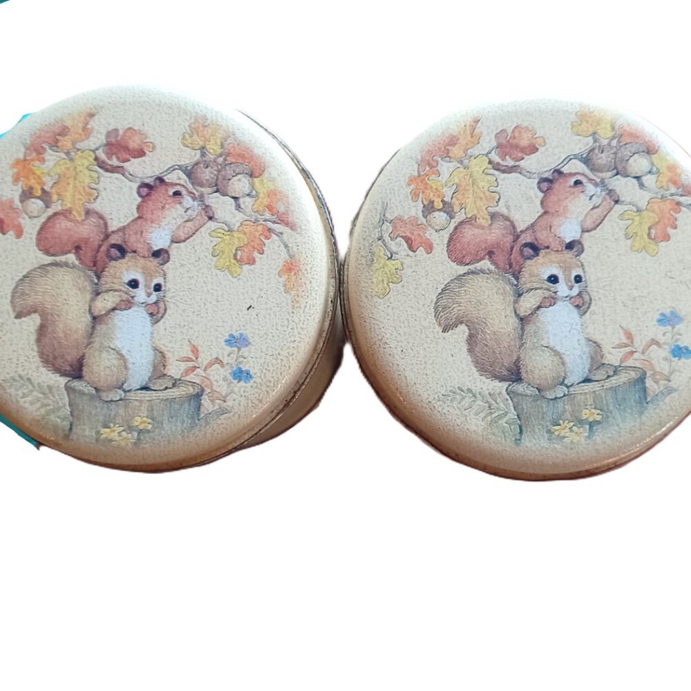 2 Vintage Squirrels in Fall Metal Tins 3.5"x4.75" - Picture 3 of 8